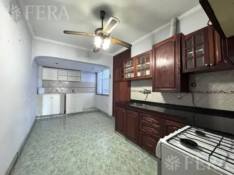 Venta departamento 4 ambientes con balcón en Wilde