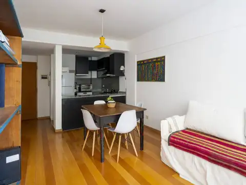 Lafinur 3000, Piso 1