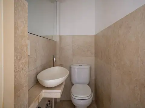Lafinur 3000, Piso 1
