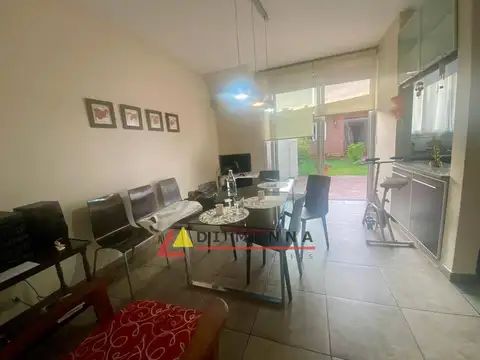 Casa 7 ambientes con 4 baños