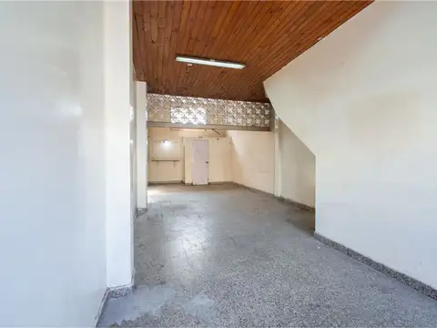 Local en Venta 76 años