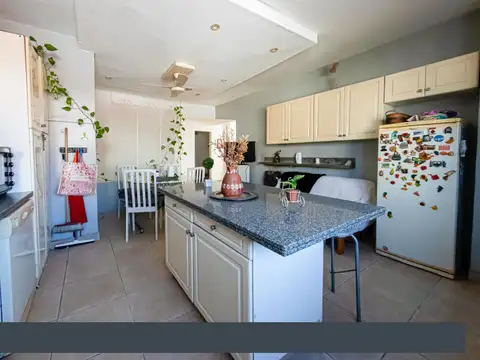 VENTA PH 5 AMBIENTES CON TERRAZA PROPIA Y GARAGE- APTO CREDITO.