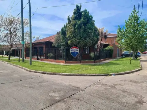 VENTA PH TIPO CASA 4 AMBIENTES LOMAS DEL MIRADOR