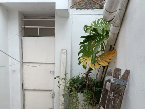 Depto Tipo Casa en Alquiler con 1 cocheras