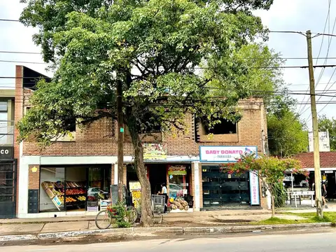 LOTE C/3 LOCALES EN VENTA AV DONATO ALVAREZ 