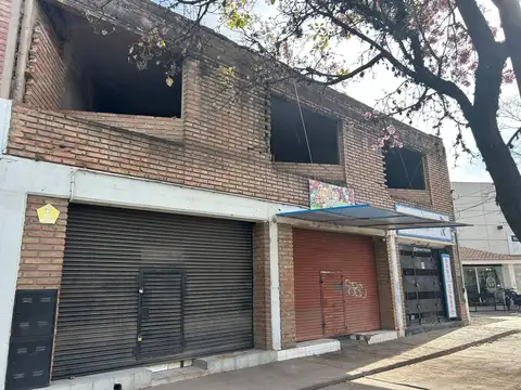 LOTE C/3 LOCALES EN VENTA AV DONATO ALVAREZ