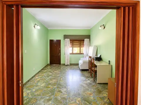 Depto Tipo Casa en Venta con 1 cocheras