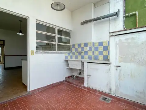 Depto Tipo Casa en Venta 40 años