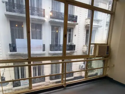 Oficina en Venta en San Nicolás, USD 35.000