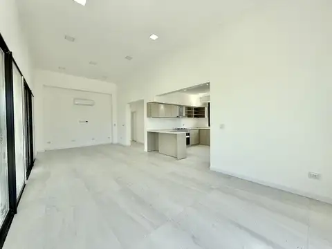 Casa en Venta al Oeste