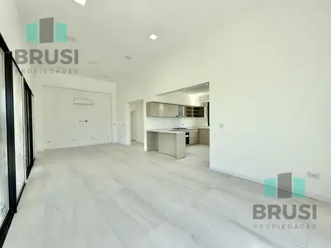 Casa en Venta al Oeste