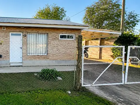 VENTA CASA 3 AMBIENTES Y PARQUE- CHASCOMÚS