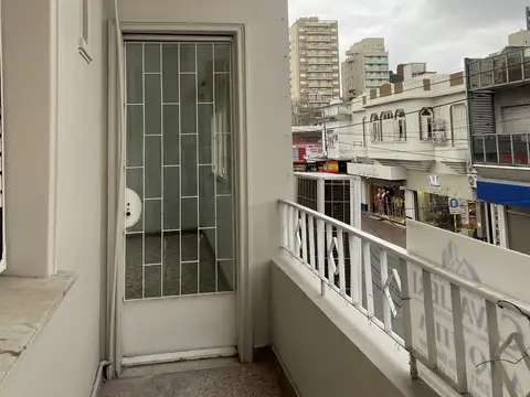 Departamento en Alquiler en Villa Ballester, $ 950.000