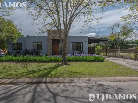 Casa 5 ambientes con 3 baños