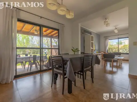 Casa en Venta al Este