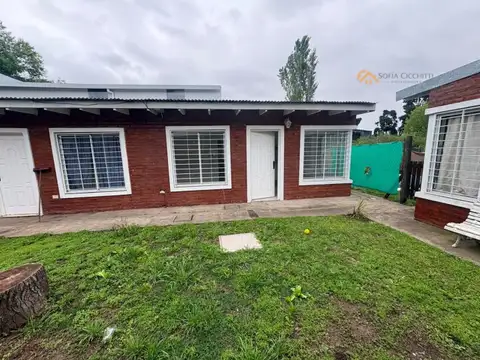 CASA EN ALQUILER - BARRIO LAS TARDES