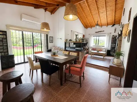 Casa 3 ambientes con 2 baños
