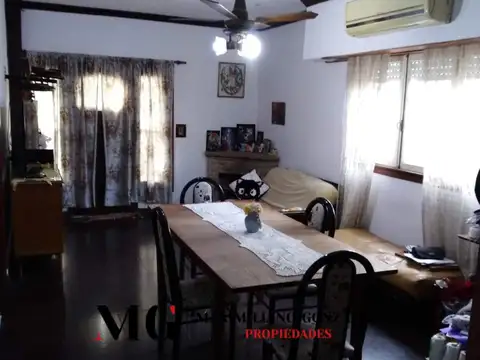 Casa 5 ambientes con 1 baño