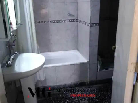 Casa 5 ambientes con 1 baño