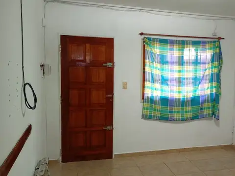 Depto Tipo Casa en Alquiler con 1 cocheras