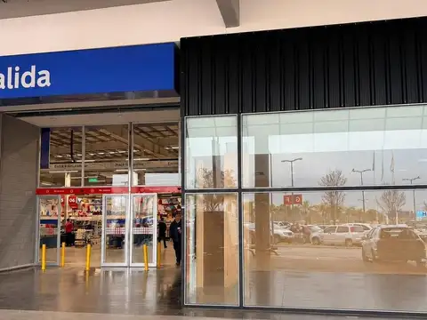 ALQUILER – LOCALES COMERCIALES EN CENTRO COMERCIAL NINI MAYO