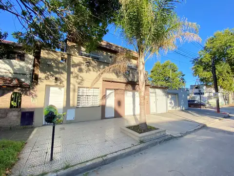 IMPECABLE CASA DE 6 AMBIENTES