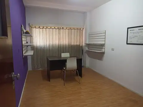 Oficina en Alquiler en Moron, $ 300.000