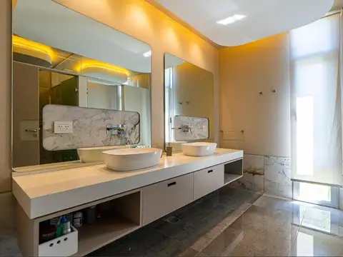 Casa en Venta al Oeste