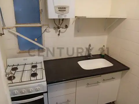 VENTA 3 AMBIENTES SOBRE AV. CORRIENTES - CON RENTA (INVERSIÓN)