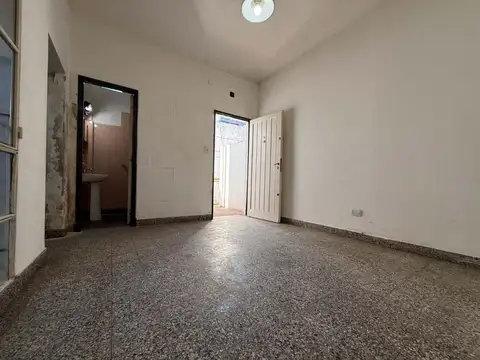 Depto Tipo Casa 2 ambientes con 1 baño