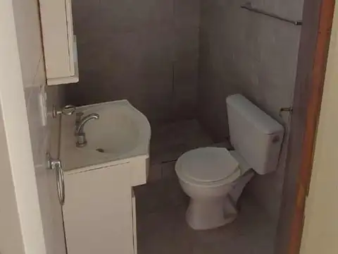 Depto Tipo Casa 4 ambientes con 2 baños