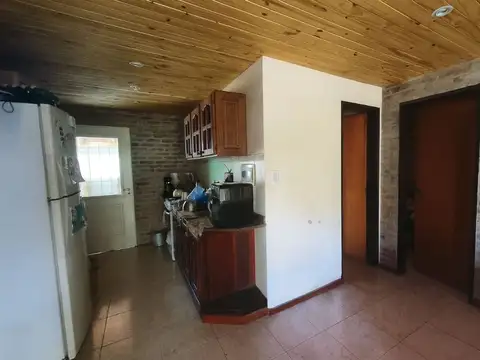 Casa 7 ambientes con 2 baños