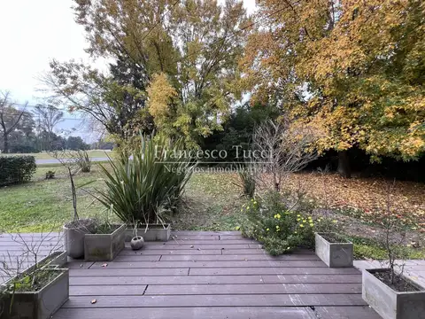 Depto Tipo Casa en Alquiler de 4 ambientes