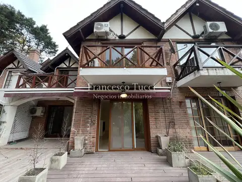 Depto Tipo Casa en Alquiler de 4 ambientes