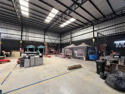Galpón deposito 650 m2 en alquiler en Fisherton