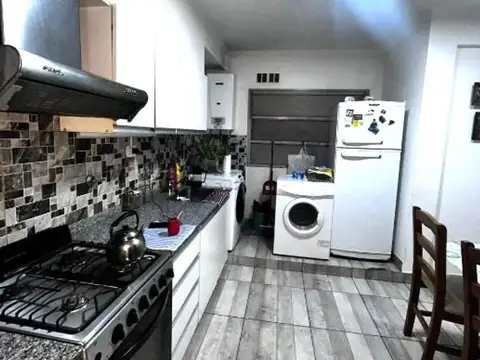 Avenida Mitre 5662 , Piso 1