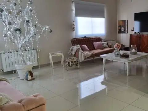 Casa en Venta en San Antonio De Padua, USD 320.000