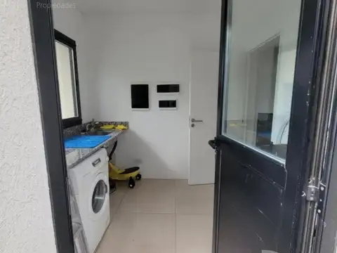 Venta Casas 252 m2 Con Pileta en Lote Interno - Araucarias