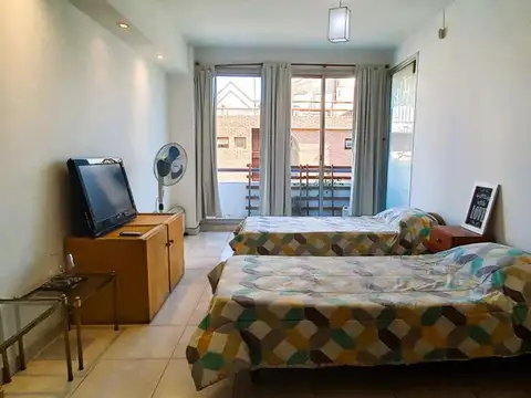Amplio MonoAmbiente en VENTA en Pleno Centro