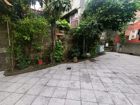 CASA EN VENTA 3 DORMITORIOS DE PASILLO 