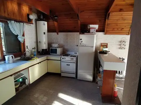 Casa 7 ambientes con 5 baños
