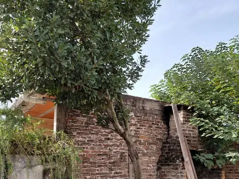 VENTA DE CASA 4 AMBIENTES EN GRAN BOURG