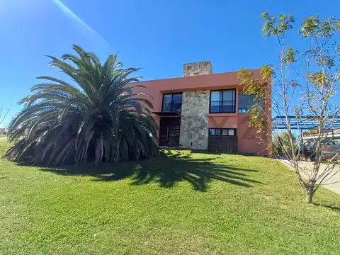 CASA EN VENTA 05 AMB SAN SEBASTIAN AREA 5