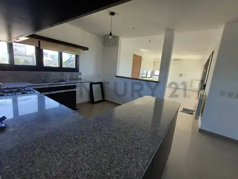 CASA EN VENTA 05 AMB SAN SEBASTIAN AREA 5