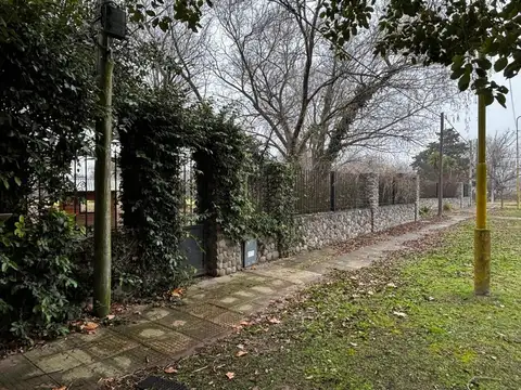 Casa en Venta con 5 cocheras