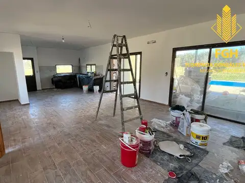 Casa en Venta con 2 cocheras