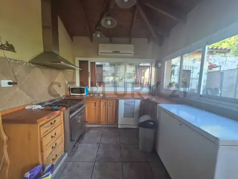 Casa en Venta en Temperley, USD 280.000