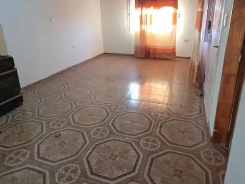 Departamento en Alquiler en Ezpeleta Este, $ 450.000
