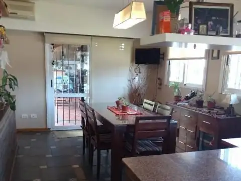 Casa en Venta en Quilmes Oeste, USD 280.000