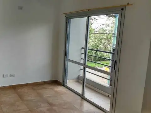 Departamento en Alquiler en Berazategui, $ 450.000